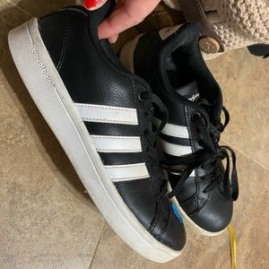 Adidas size 5 1/2
